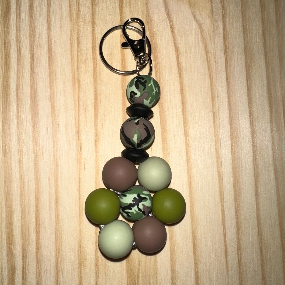 Handmade Silicone Drop Flower Keychain - Camo